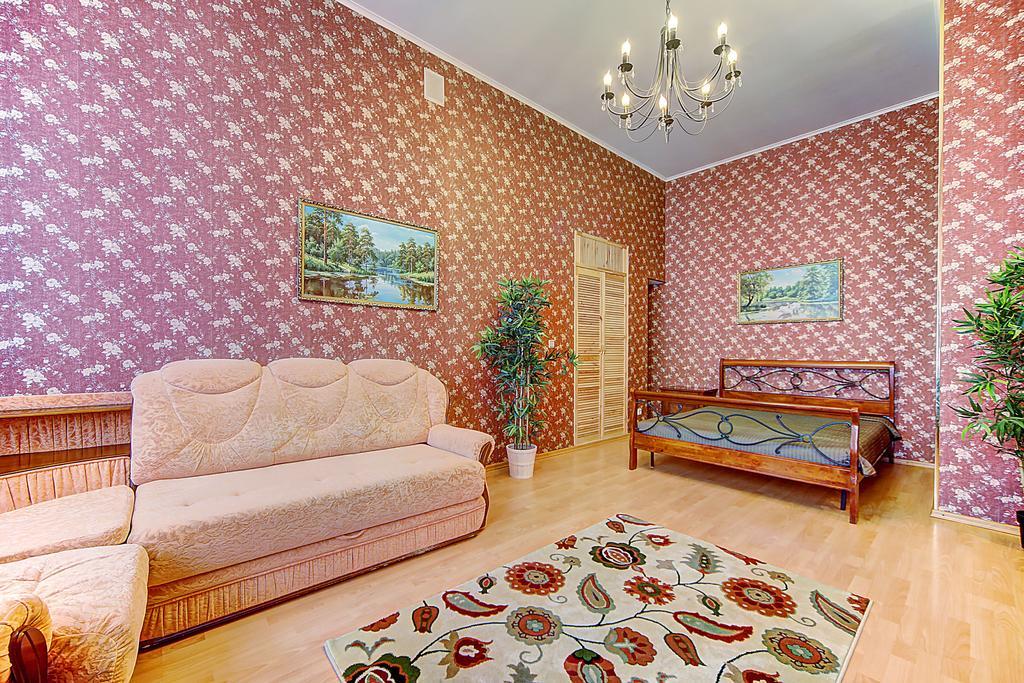 Sutkipeterburg Petrogradskaya Apartment Saint Petersburg Bilik gambar